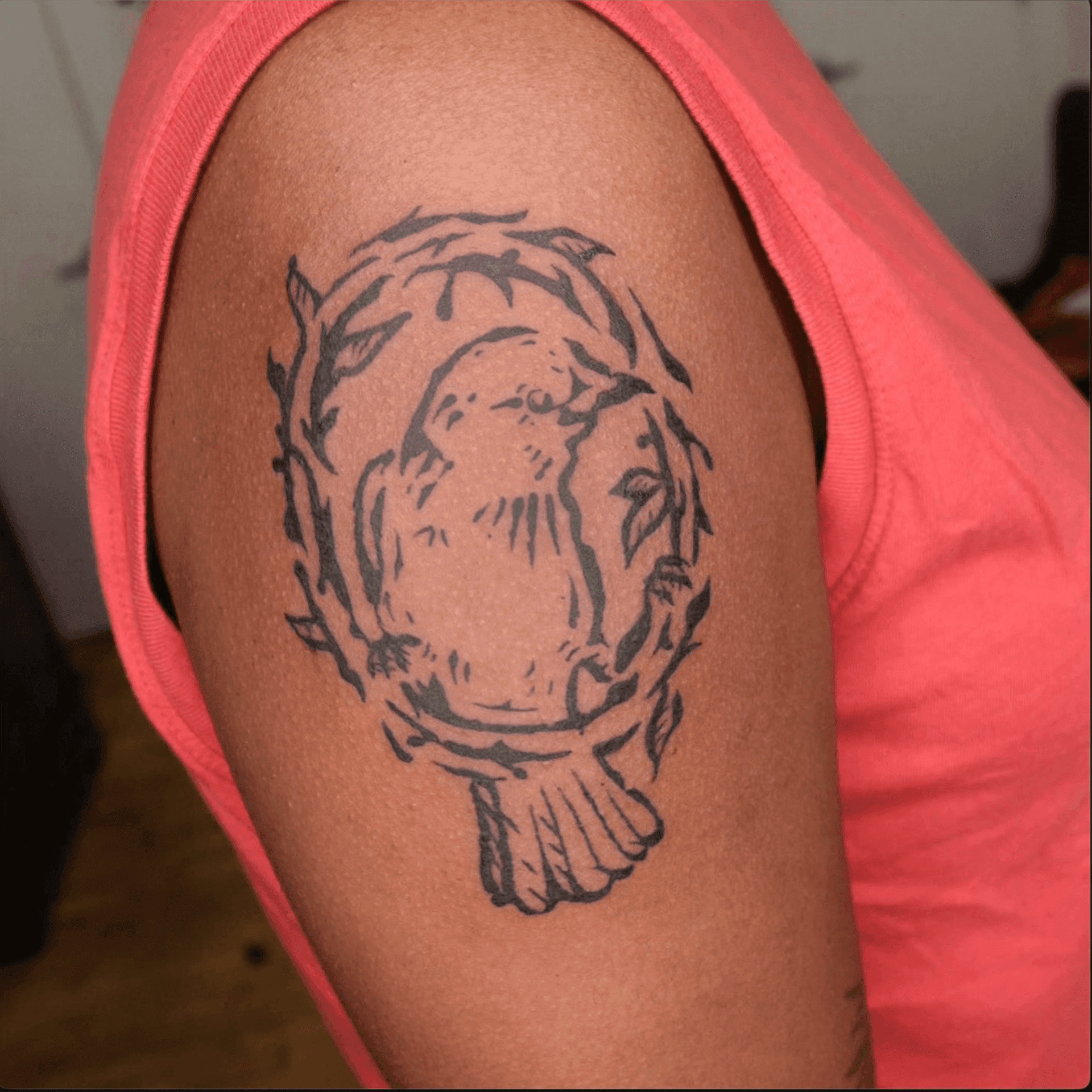 Bird portrait tattoo design by Veronika Lipchak