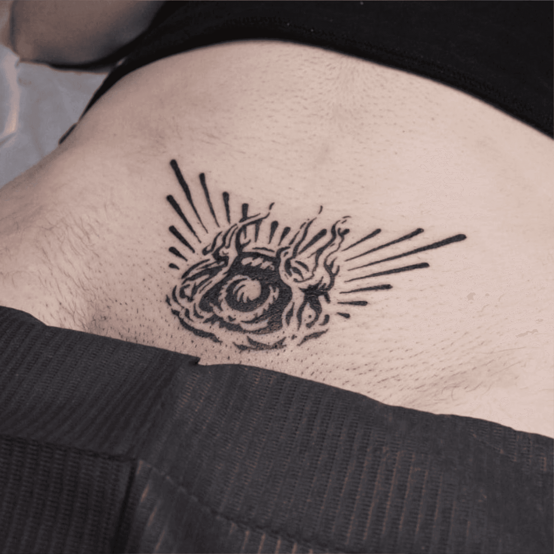 Pelvis tattoo design by Veronika Lipchak